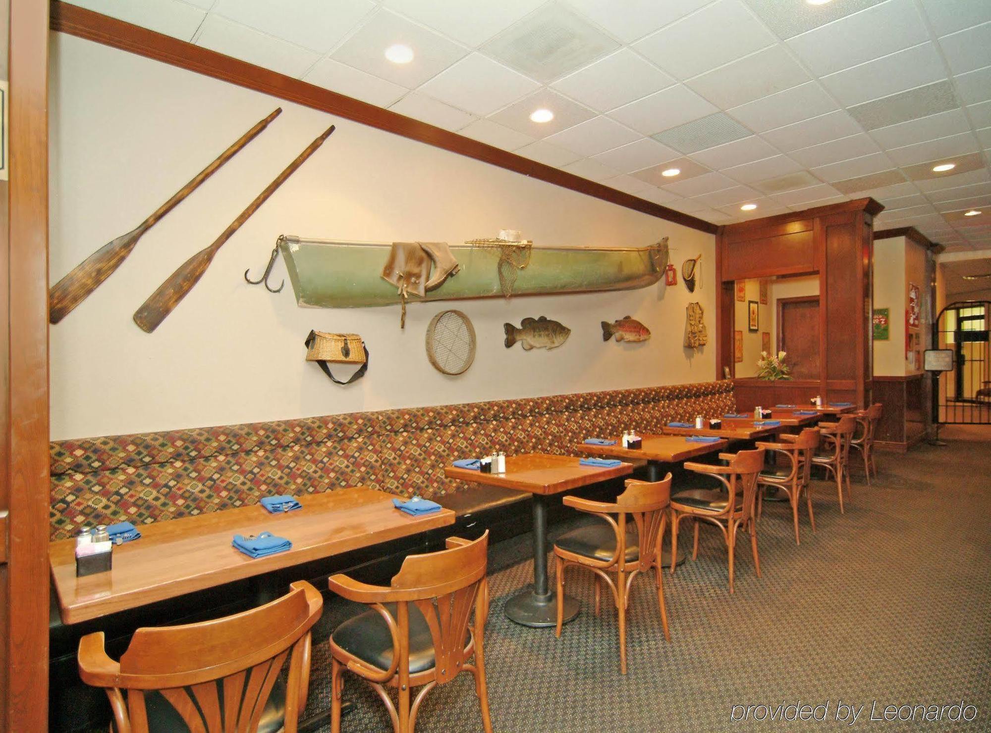 Red Lion Hotel Фармингтън Ресторант снимка