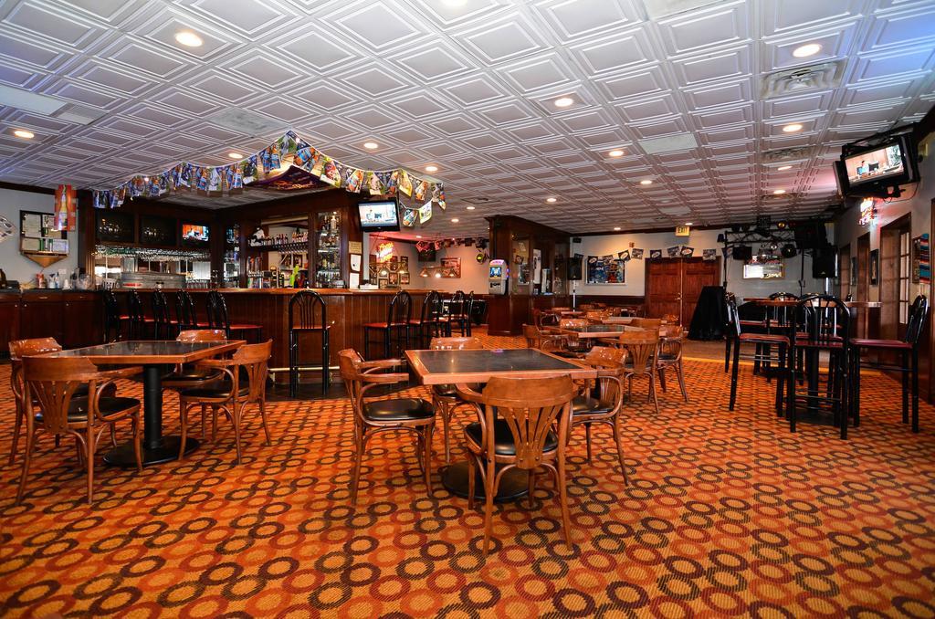 Red Lion Hotel Фармингтън Ресторант снимка